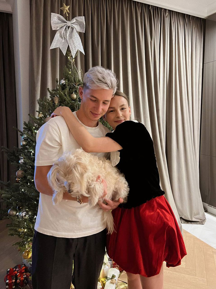 Зиньковский показал новогодние фото с женой